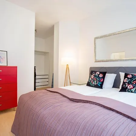 Victoria Altstadt Suites Aparthotel Dusseldorf
