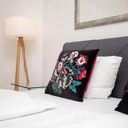 Victoria Altstadt Suites アパートホテル 3*